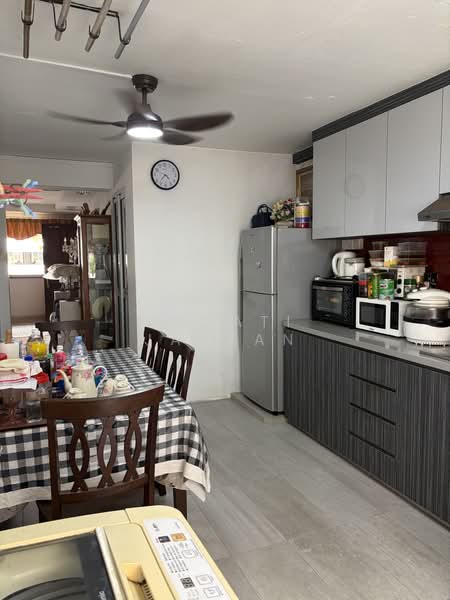 37 Bedok South Avenue 2, 37 Bedok South Avenue 2, Room Rental, 150 sqft, HDB Flat For Rent, by Hayati Jantan, 500166095 - Kitchen - PropertyGuru.com.sg