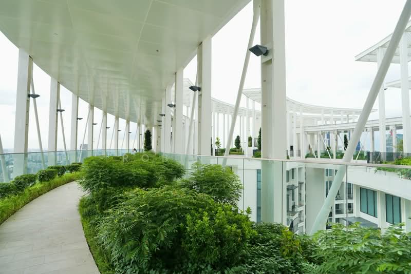 One Pearl Bank, 1 Pearl Bank, Studio, 431 sqft, Condominium For Rent, by Robin Tan, 500166103 - Sky Bridge - Level 39 - PropertyGuru.com.sg