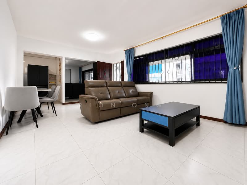 692A Choa Chu Kang Crescent, 692A Choa Chu Kang Crescent, 3 Bedrooms, 980 sqft, HDB Flat For Sale, by Rion Ong, 500166105 - Living Room - PropertyGuru.com.sg