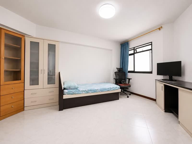 692A Choa Chu Kang Crescent, 692A Choa Chu Kang Crescent, 3 Bedrooms, 980 sqft, HDB Flat For Sale, by Rion Ong, 500166105 - Bedroom - PropertyGuru.com.sg