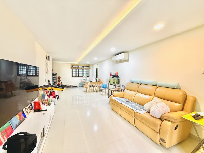 676B Jurong West Street 64, 676B Jurong West Street 64, 3 Bedrooms, 1,184 sqft, HDB Flat For Sale, by Hanson Chan, 500166111 - Living Room - PropertyGuru.com.sg