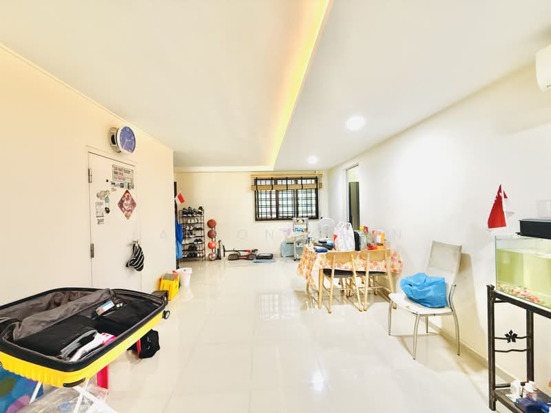 676B Jurong West Street 64, 676B Jurong West Street 64, 3 Bedrooms, 1,184 sqft, HDB Flat For Sale, by Hanson Chan, 500166111 - Living Room - PropertyGuru.com.sg