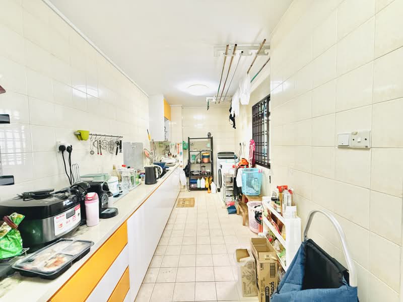 676B Jurong West Street 64, 676B Jurong West Street 64, 3 Bedrooms, 1,184 sqft, HDB Flat For Sale, by Hanson Chan, 500166111 - Kitchen - PropertyGuru.com.sg