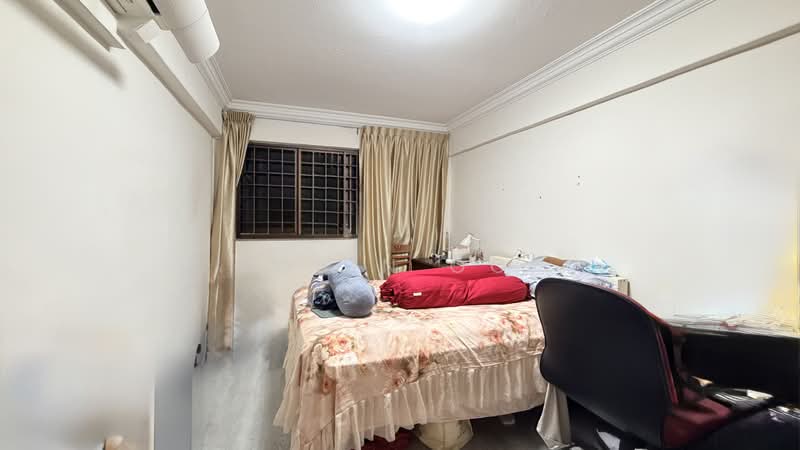 305 Jurong East Street 32, 305 Jurong East Street 32, 3 Bedrooms, 1,302 sqft, HDB Flat For Sale, by Robin Ooi, 500166116 - Bedroom - PropertyGuru.com.sg