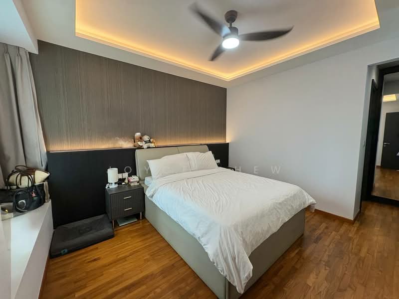 Kovan Melody, 37 Kovan Road, 3 Bedrooms, 1,227 sqft, Condominium For Rent, by Joyce Chew, 500166117 - Master bedroom - PropertyGuru.com.sg