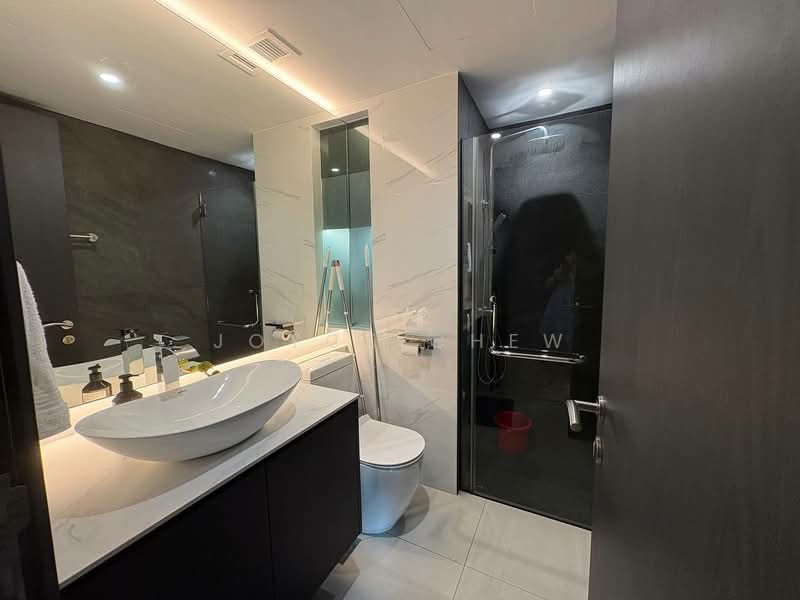 Kovan Melody, 37 Kovan Road, 3 Bedrooms, 1,227 sqft, Condominium For Rent, by Joyce Chew, 500166117 - Bathroom - PropertyGuru.com.sg