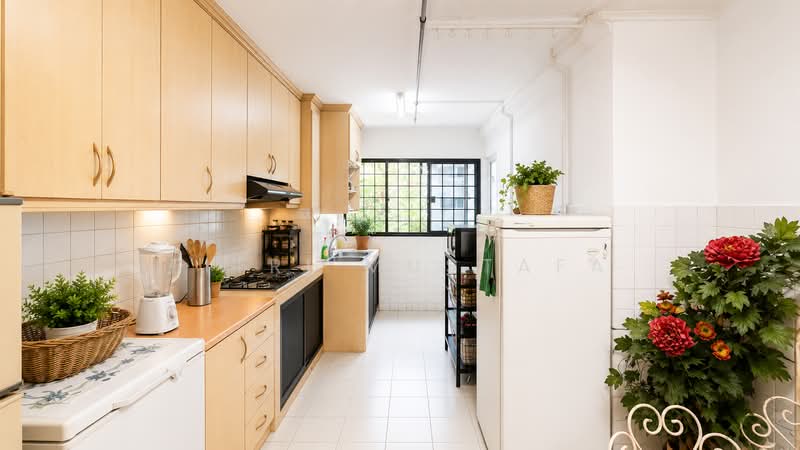 394 Yishun Avenue 6, 394 Yishun Avenue 6, 2 Bedrooms, 785 sqft, HDB Flat For Sale, by Fitri Mustafa, 500166118 - Kitchen - PropertyGuru.com.sg