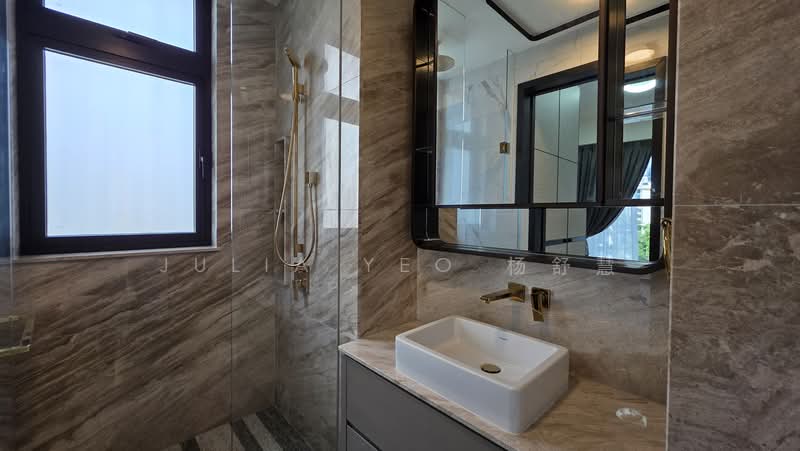 Perfect Ten, 323 Bukit Timah Road, 2 Bedrooms, 786 sqft, Condominium For Rent, by Julia Yeo 杨舒慧, 500166126 - Bathroom - PropertyGuru.com.sg