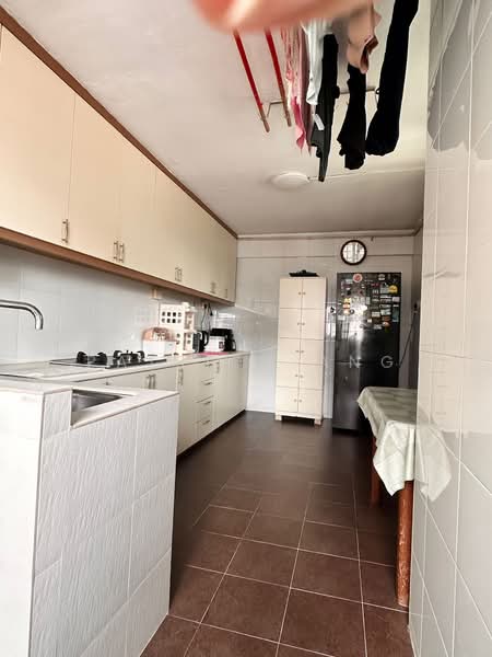 251 Hougang Avenue 3, 251 Hougang Avenue 3, 3 Bedrooms, 1,302 sqft, HDB Flat For Sale, by Patrick Ang, 500166128 - Kitchen - PropertyGuru.com.sg