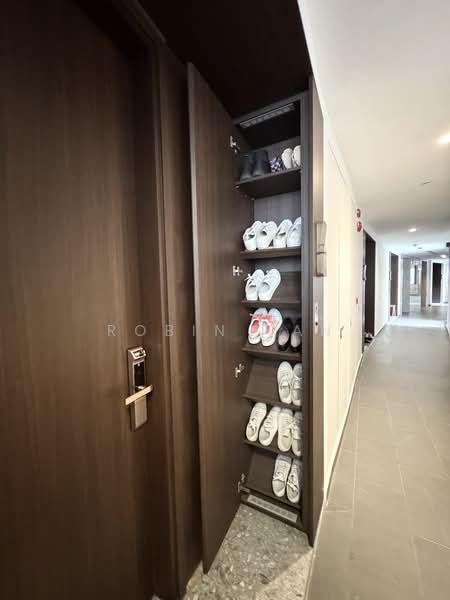 One Pearl Bank, 1 Pearl Bank, Studio, 431 sqft, Condominium For Sale, by Robin Tan, 500166129 - Build-in Shoe Cabinet - PropertyGuru.com.sg