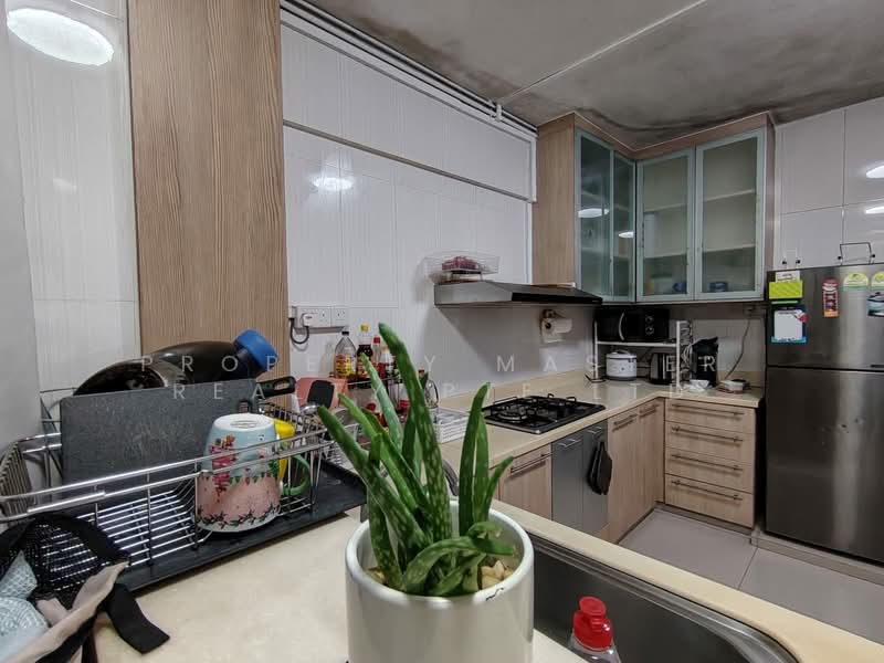 586 Cheng San Court, 586 Ang Mo Kio Avenue 3, 2 Bedrooms, 883 sqft, HDB Flat For Rent, by KEITH TOH, 500166130 - Kitchen - PropertyGuru.com.sg