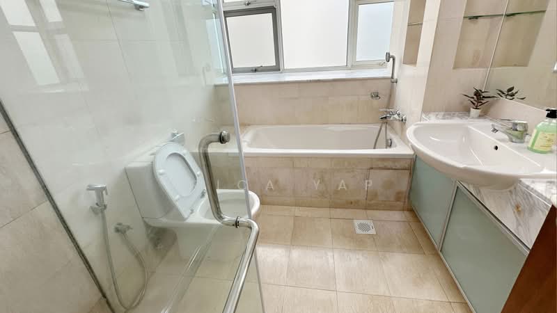 Sheares Ville, 9 Holt Road, Room Rental, 200 sqft, Condominium For Rent, by Erica Yap, 500166139 - Bathroom - PropertyGuru.com.sg