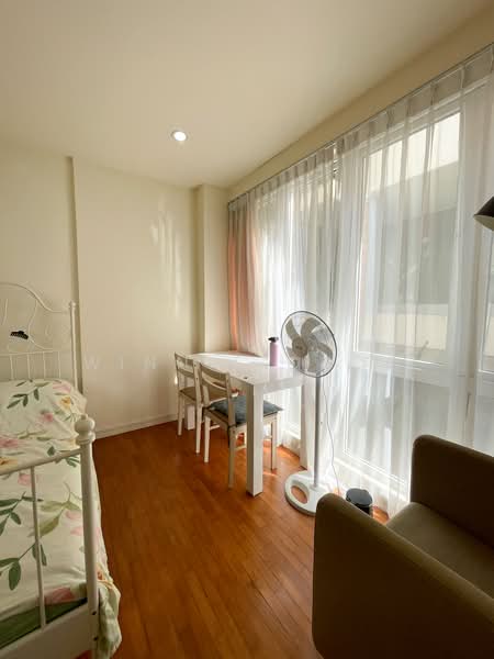 Bright & Spacious Master Suite for Rent in Novena Bungalow, , Room Rental, 250 sqft, Bungalow House For Rent, by Winnie Choo, 500166143 - Bedroom - PropertyGuru.com.sg