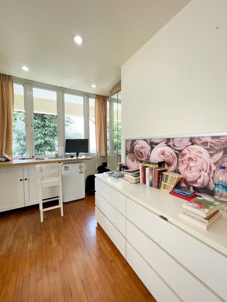 Bright & Spacious Master Suite for Rent in Novena Bungalow, , Room Rental, 250 sqft, Bungalow House For Rent, by Winnie Choo, 500166143 - Study - PropertyGuru.com.sg