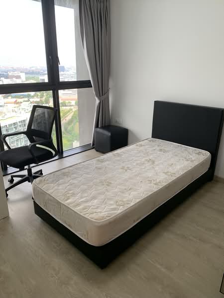 Whistler Grand, 109 West Coast Vale, 2 Bedrooms, 624 sqft, Condominium For Sale, by Victor Ho, 500166150 - Bedroom - PropertyGuru.com.sg