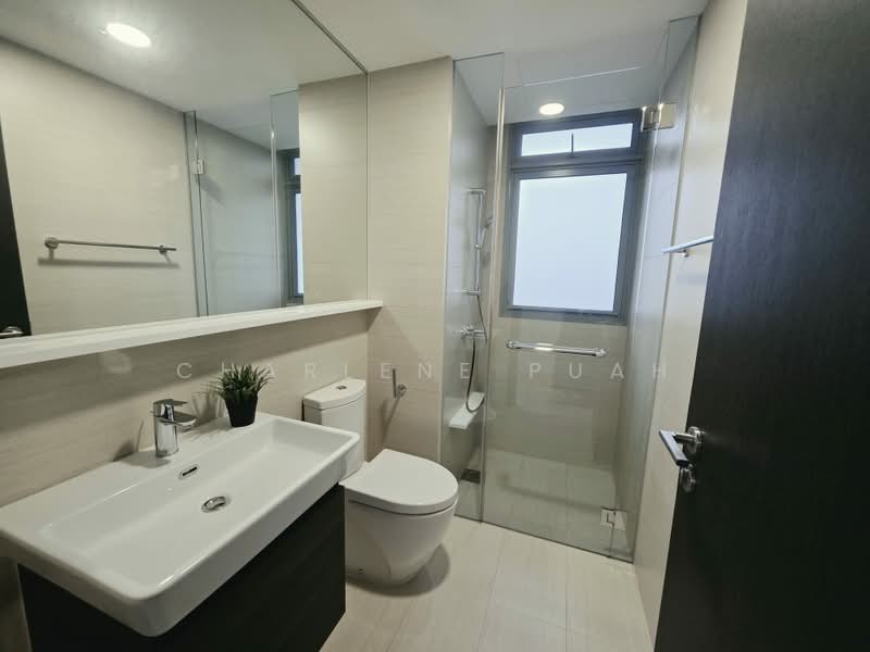 RiverTrees Residences, 21 Fernvale Close, 3 Bedrooms, 1,119 sqft, Condominium For Sale, by Charlene Puah, 500166155 - Bathroom - PropertyGuru.com.sg