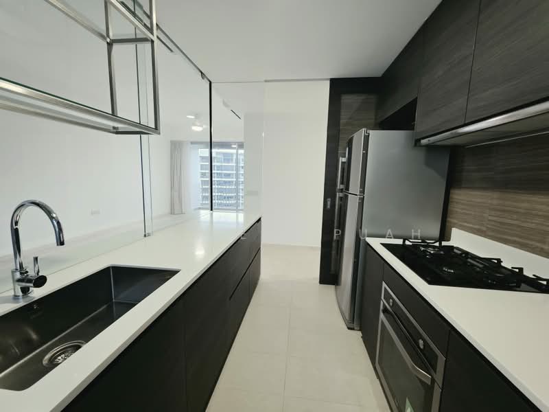 RiverTrees Residences, 21 Fernvale Close, 3 Bedrooms, 1,119 sqft, Condominium For Sale, by Charlene Puah, 500166155 - Kitchen - PropertyGuru.com.sg