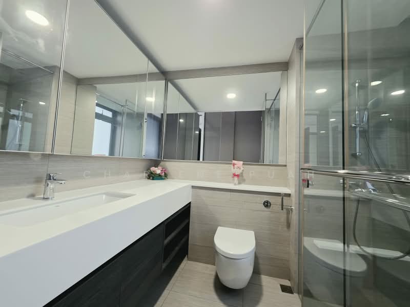 RiverTrees Residences, 21 Fernvale Close, 3 Bedrooms, 1,119 sqft, Condominium For Sale, by Charlene Puah, 500166155 - Bathroom - PropertyGuru.com.sg