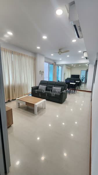 Twin Regency, 26 Kim Tian Road, 3 Bedrooms, 1,442 sqft, Condominium For Rent, by Regina Lim, 500166157 - Living Room - PropertyGuru.com.sg