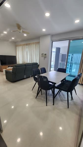 Twin Regency, 26 Kim Tian Road, 3 Bedrooms, 1,442 sqft, Condominium For Rent, by Regina Lim, 500166157 - Living Room - PropertyGuru.com.sg