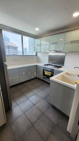 Twin Regency, 26 Kim Tian Road, 3 Bedrooms, 1,442 sqft, Condominium For Rent, by Regina Lim, 500166157 - Kitchen - PropertyGuru.com.sg