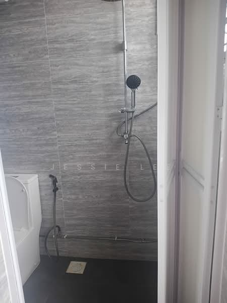534 Hougang Street 52, 534 Hougang Street 52, Room Rental, 100 sqft, HDB Flat For Rent, by Jessie Lee, 500166158 - Bathroom - PropertyGuru.com.sg