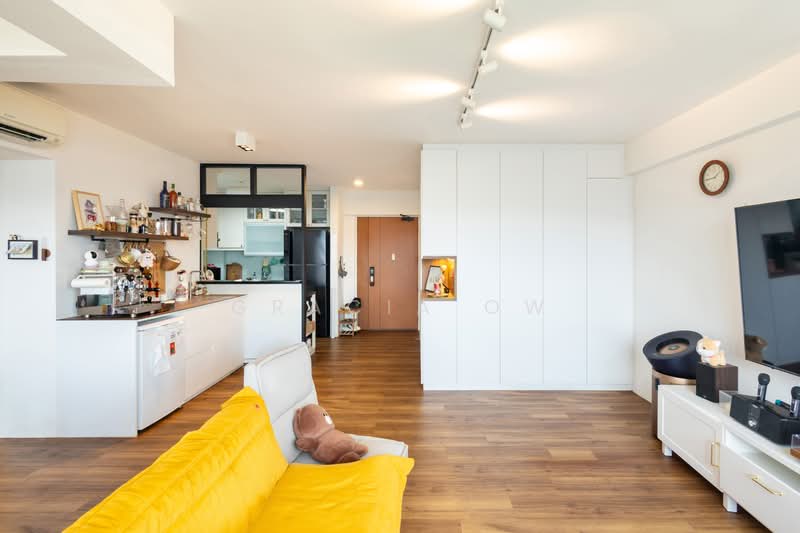 110A Depot Road, 110A Depot Road, 3 Bedrooms, 990 sqft, HDB Flat For Sale, by Gracia Ow, 500166163 - Living Room - PropertyGuru.com.sg