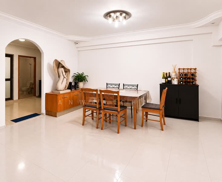 367 Tampines Street 34, 367 Tampines Street 34, 3 Bedrooms, 1,076 sqft, HDB Flat For Sale, by Anwar Chan, 500166165 - Dining Room - PropertyGuru.com.sg