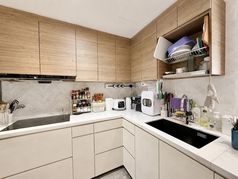 The Topiary, 25 Fernvale Lane, 3 Bedrooms, 1,335 sqft, Executive Condominium For Rent, by Tricia Ong, 500166166 - Kitchen - PropertyGuru.com.sg