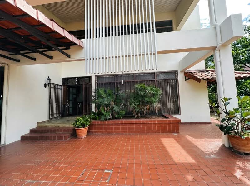 Rare Bishan Bungalow 1km Catholic High MRT Park, , 4 Bedrooms, 4,000 sqft, Bungalow House For Sale, by Faye Tan 陈丽儿, 500166167 - Exterior - PropertyGuru.com.sg