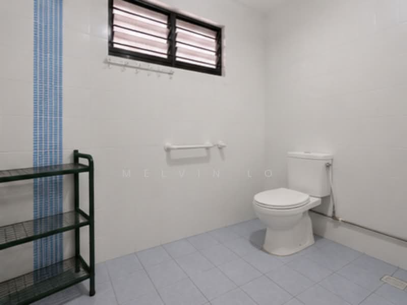 111 Yishun Ring Road, 111 Yishun Ring Road, 2 Bedrooms, 721 sqft, HDB Flat For Sale, by Melvin Lo, 500166168 - Bathroom - PropertyGuru.com.sg