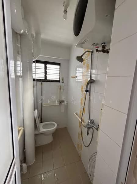 247 Kim Keat Link, 247 Kim Keat Link, 3 Bedrooms, 1,119 sqft, HDB Flat For Sale, by Angeline Lee, 500166177 - Bathroom - PropertyGuru.com.sg