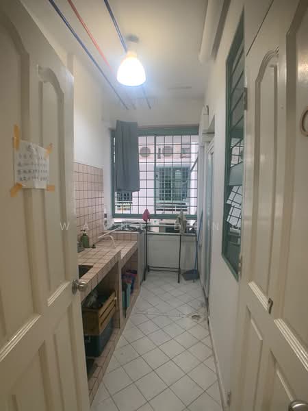 The Sunny Spring, 50 Lorong 40 Geylang, 7 Bedrooms, 1,200 sqft, Apartment For Rent, by Wayne Deng, 500166184 - Kitchen - PropertyGuru.com.sg