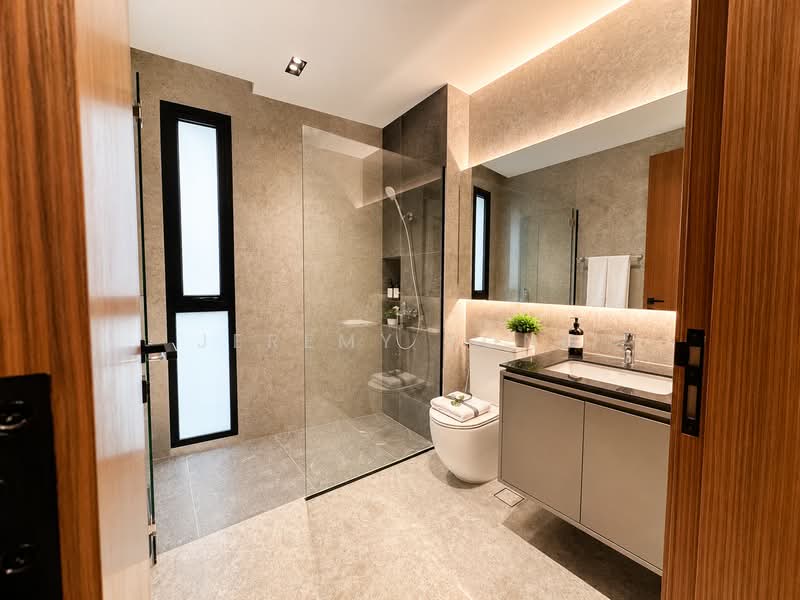 BRAND NEW INTER-TERRACE JALAN SANKAM, , 5 Bedrooms, 4,834 sqft, Terraced House For Sale, by Jeremy Yong, 500166186 - Bathroom - PropertyGuru.com.sg