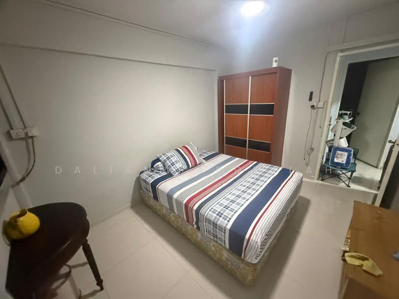 253 Jurong East Street 24, 253 Jurong East Street 24, Room Rental, 110 sqft, HDB Flat For Rent, by Daliana Abdullah, 500166193 - Bedroom - PropertyGuru.com.sg