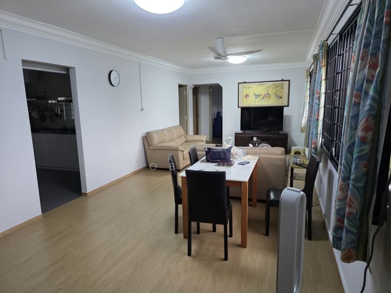 932 Yishun Central 1, 932 Yishun Central 1, 4 Bedrooms, 1,323 sqft, HDB Flat For Sale, by Bob Hum, 500166200 - Living Room - PropertyGuru.com.sg