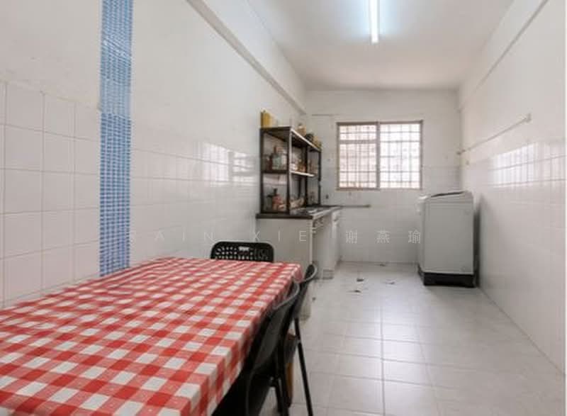 111 Yishun Ring Road, 111 Yishun Ring Road, 2 Bedrooms, 721 sqft, HDB Flat For Sale, by Rain Xie 谢燕瑜, 500166204 - Kitchen - PropertyGuru.com.sg