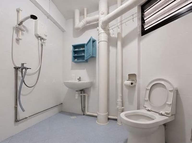 111 Yishun Ring Road, 111 Yishun Ring Road, 2 Bedrooms, 721 sqft, HDB Flat For Sale, by Rain Xie 谢燕瑜, 500166204 - Bathroom - PropertyGuru.com.sg
