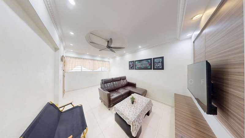 109 Tampines Street 11, 109 Tampines Street 11, 2 Bedrooms, 796 sqft, HDB Flat For Sale, by Jamilah Md Yusof, 500166205 - Living Room - PropertyGuru.com.sg