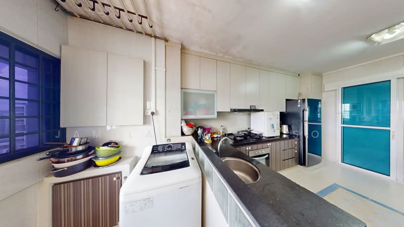 109 Tampines Street 11, 109 Tampines Street 11, 2 Bedrooms, 796 sqft, HDB Flat For Sale, by Jamilah Md Yusof, 500166205 - Kitchen - PropertyGuru.com.sg