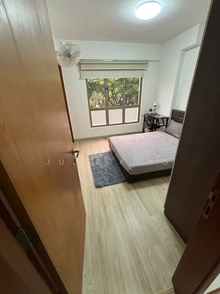 Palm Mansions, 345 Pasir Panjang Road, Room Rental, 150 sqft, Apartment For Rent, by Julie Kong, 500166213 - Bedroom - PropertyGuru.com.sg