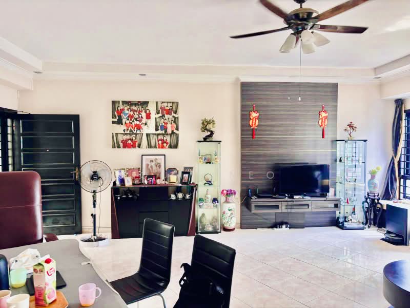 Chiltern Park, 131 Serangoon Avenue 3, 3 Bedrooms, 1,571 sqft, Condominium For Sale, by Louis Neo, 500166214 - Living Room - PropertyGuru.com.sg