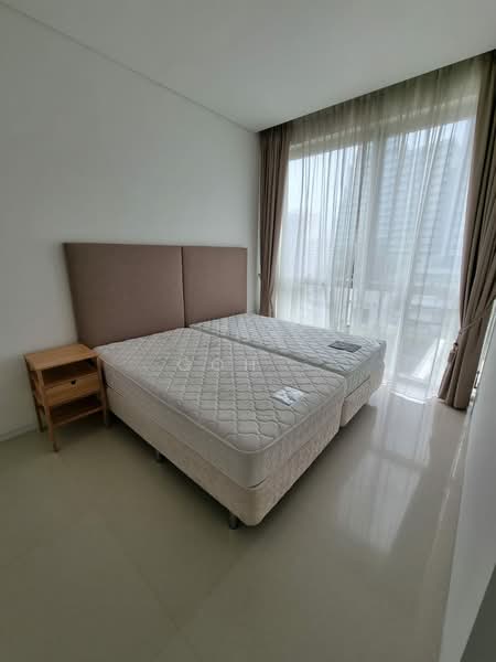 Scotts Square, 6 Scotts Road, 2 Bedrooms, 948 sqft, Condominium For Sale, by Goh ., 500166219 - Bedroom - PropertyGuru.com.sg