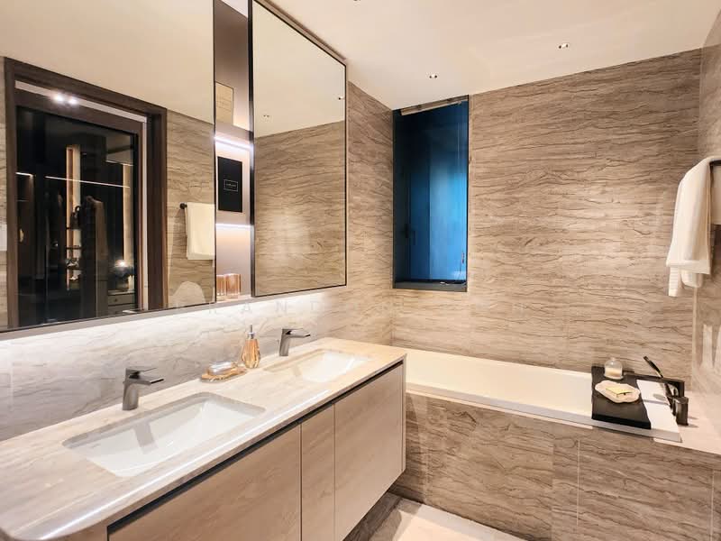 The Continuum, 1-8 Thiam Siew Avenue, 5 Bedrooms, 1,905 sqft, Condominium For Sale, by Brandon Koh, 500166229 - Master Bathroom - PropertyGuru.com.sg