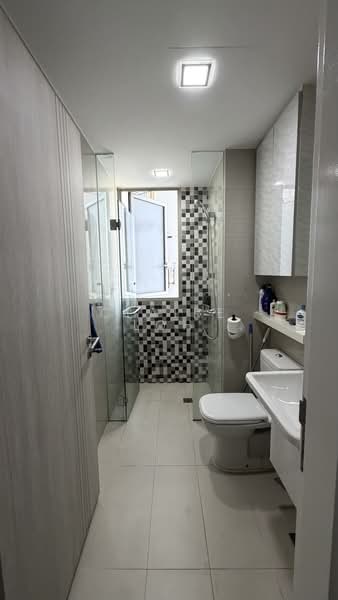 Sea Esta, 22 Pasir Ris Link, 3 Bedrooms, 1,227 sqft, Condominium For Sale, by Claire Loh, 500166244 - Bathroom - PropertyGuru.com.sg