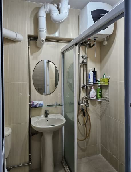 213 Petir Road, 213 Petir Road, 4 Bedrooms, 1,313 sqft, HDB Flat For Sale, by Patrick Chee, 500166258 - Bathroom - PropertyGuru.com.sg