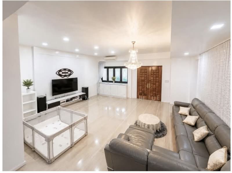 Jalan Anggerek, Jalan Anggerek, 10+ Bedrooms, 5,335 sqft, Corner Terrace For Sale, by Renick Chua, 500166260 - Living Room - PropertyGuru.com.sg