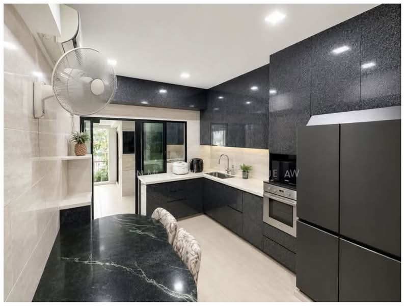Jalan Anggerek, Jalan Anggerek, 10+ Bedrooms, 5,335 sqft, Corner Terrace For Sale, by Renick Chua, 500166260 - Kitchen - PropertyGuru.com.sg
