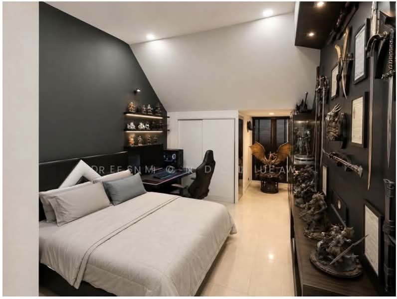 Jalan Anggerek, Jalan Anggerek, 10+ Bedrooms, 5,335 sqft, Corner Terrace For Sale, by Renick Chua, 500166260 - Bedroom - PropertyGuru.com.sg