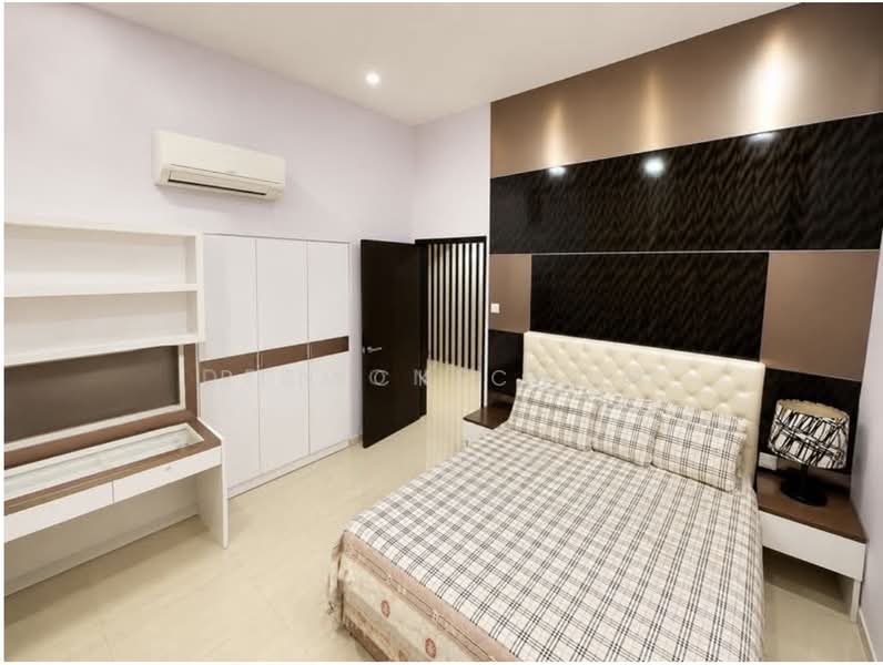 Jalan Anggerek, Jalan Anggerek, 10+ Bedrooms, 5,335 sqft, Corner Terrace For Sale, by Renick Chua, 500166260 - Bedroom - PropertyGuru.com.sg